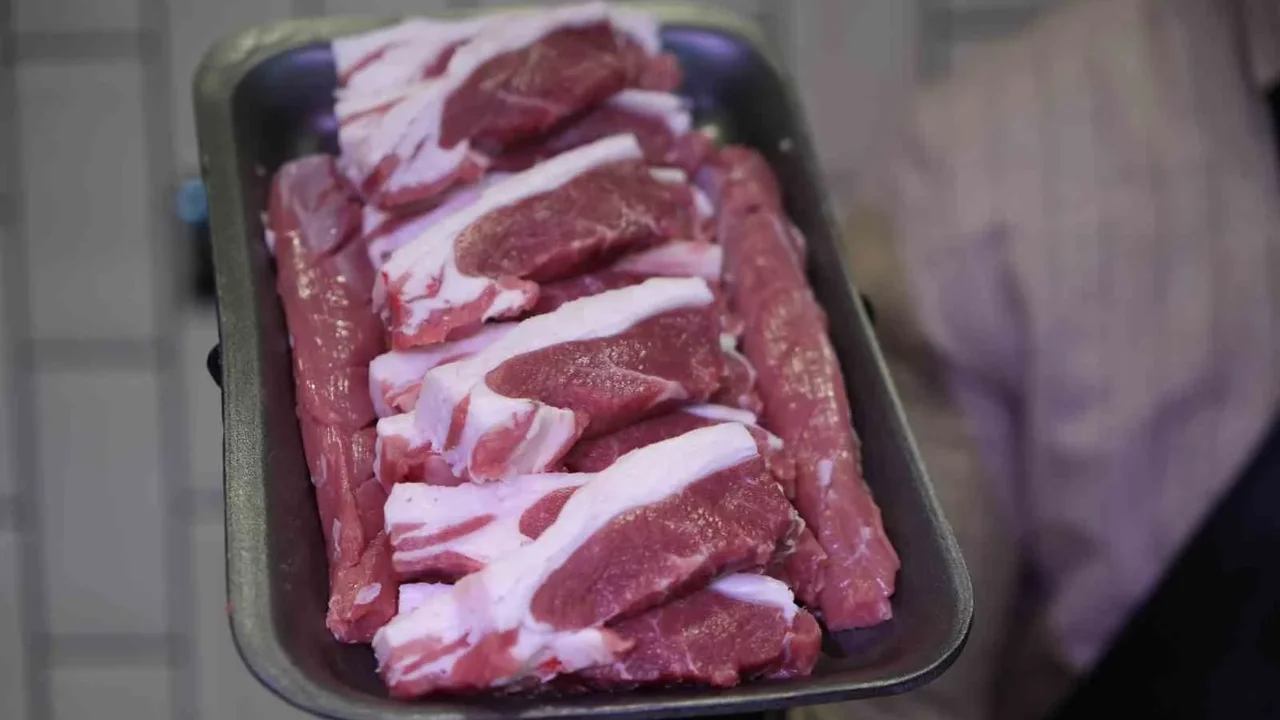 Kasaplar Odası’ndan Et Pahalı Diyenlere Cevap Asıl Mesele Kasap Değil, Restoran Hesabı!K