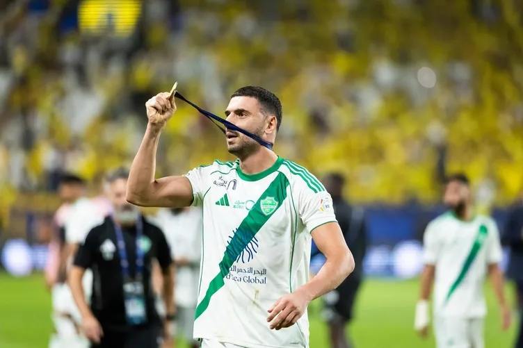 Merih Demiral Çılgına Döndü Ronaldo Ile Maç Sonunda Kapıştılar! (3)