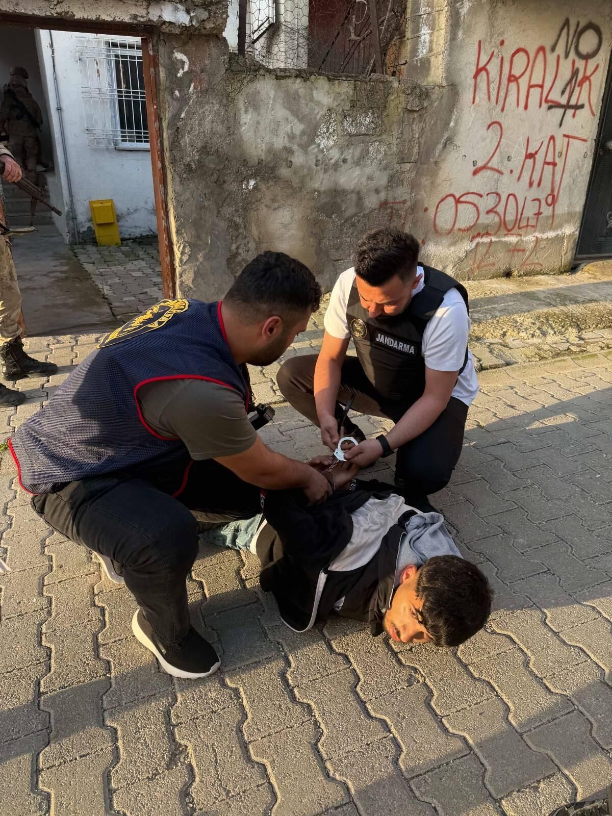 Mi̇t’ten Siber Suç Şebekesine Operasyo55 (2)