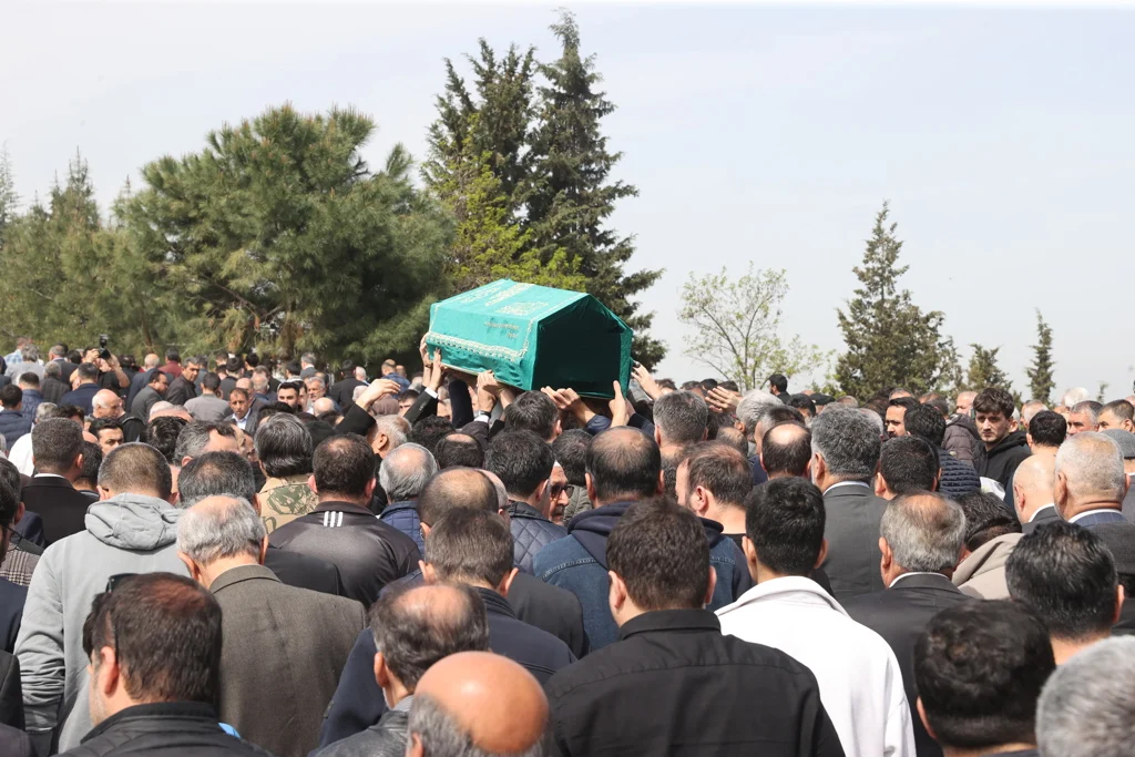 Okul Katliamında Kaybettiğimiz Canlar Gözyaşlarıyla Uğurlandı Kendileri Küçük Ama Acıları Çok Ağır Geldi (1)-1