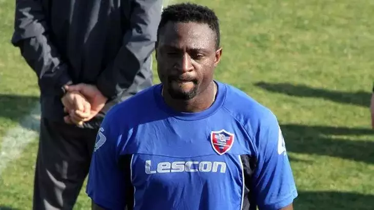 Süper Lig'in Eski Yıldızı Vefat Etti Maç Oynanırken Kalp Krizi Geçirdi! (3)