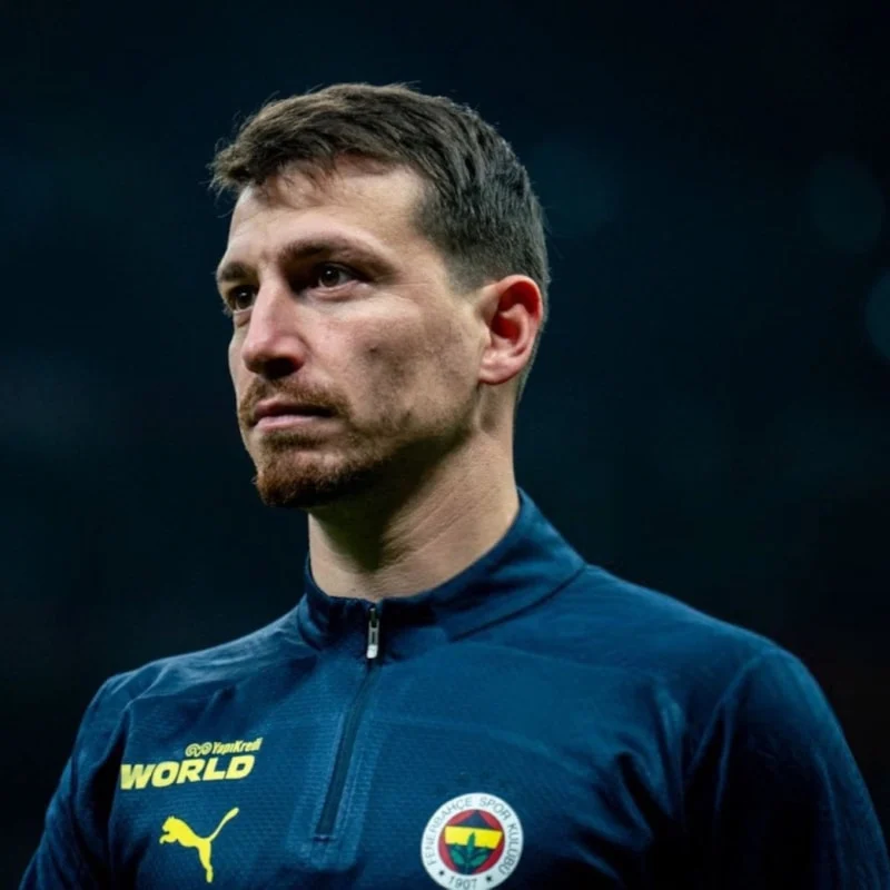 Tahliye Oldu Antrenmana Çıktı! Mert Hakan Yandaş Fenerbahçe'ye Geri Döndü (2)