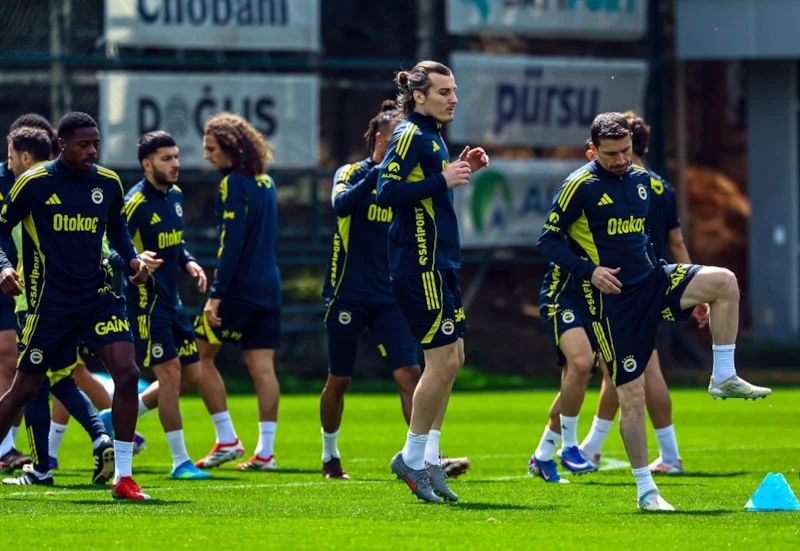 Tahliye Oldu Antrenmana Çıktı! Mert Hakan Yandaş Fenerbahçe'ye Geri Döndü (3)