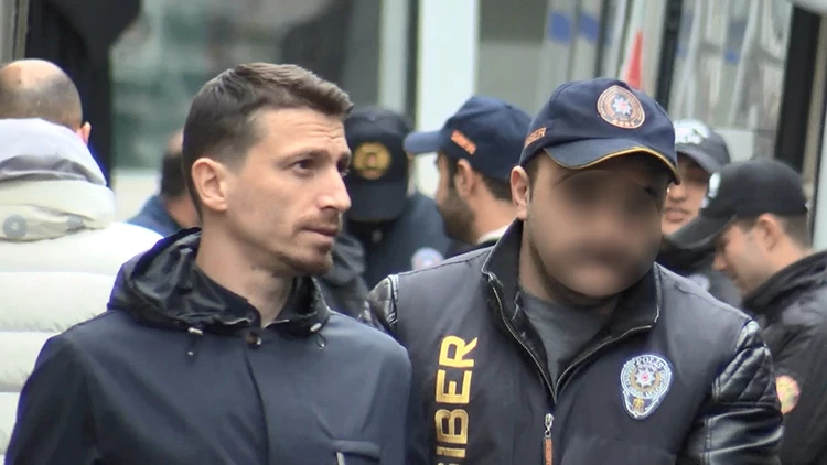 Tahliye Oldu Antrenmana Çıktı! Mert Hakan Yandaş Fenerbahçe'ye Geri Döndü