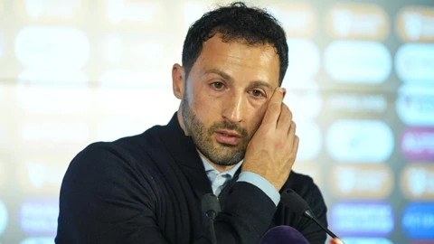 Tedesco Fenerbahçe'ye Ağlayarak Veda Etti Taraftarlar Akın Etti (1)-5