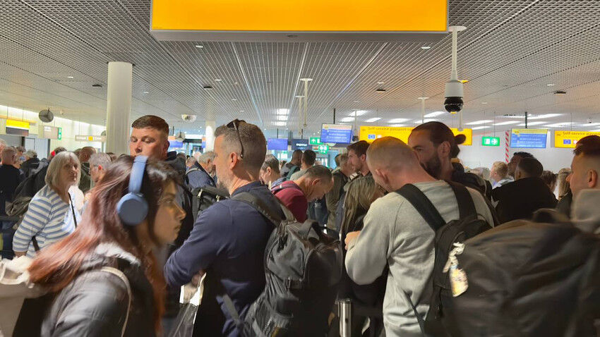 The Guardian Inceledi Yeni Schengen Vizesi Kuralinin Cikardigi Kaos Hakkinda Neler Biliniyor Schengen Vizesi Ess Sistemi Tkgi