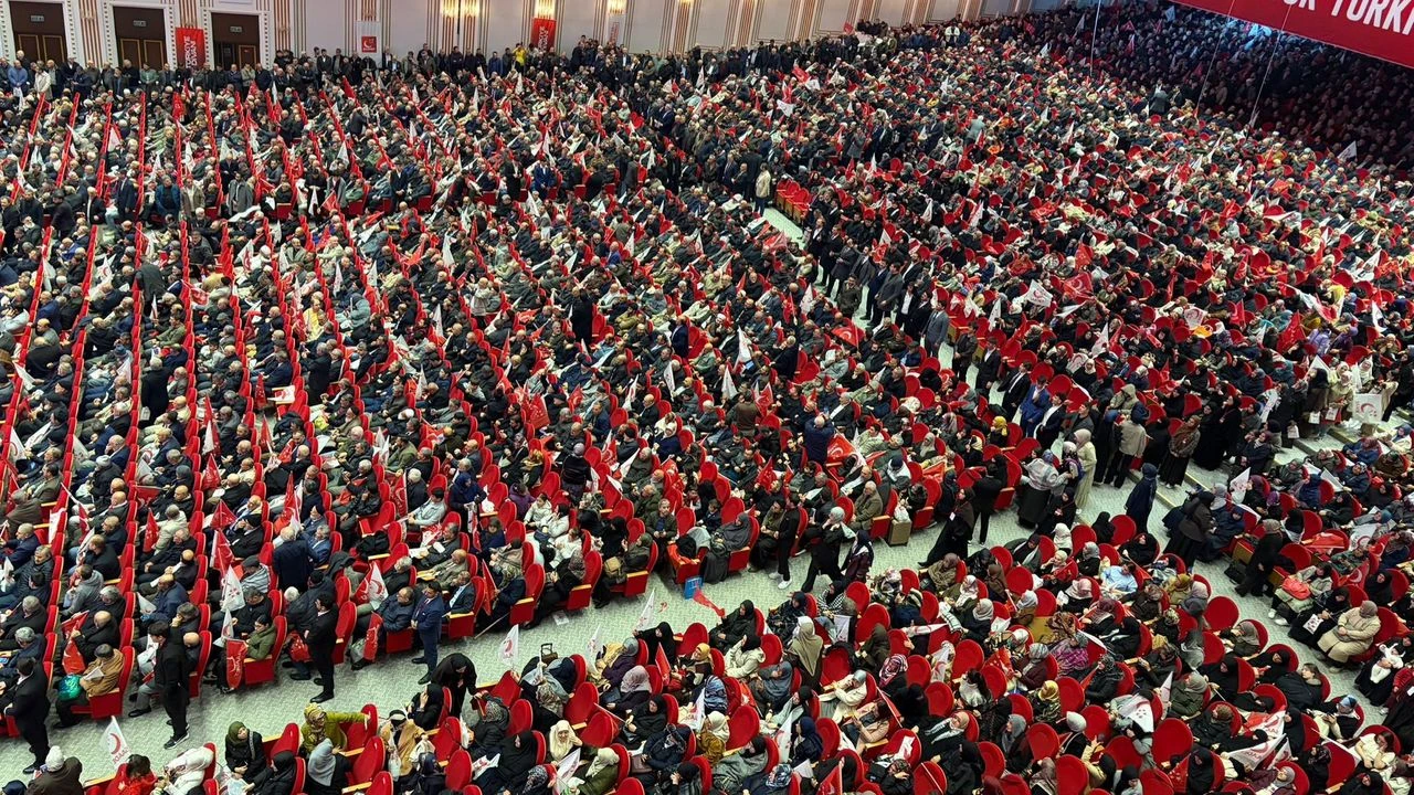 Türkiye Divanı'ndan Erken Seçim Hamlesi Saadet, Salonlara Sığmıyor Dalga Dalga Ülke Geneline Yayılıyor (2)