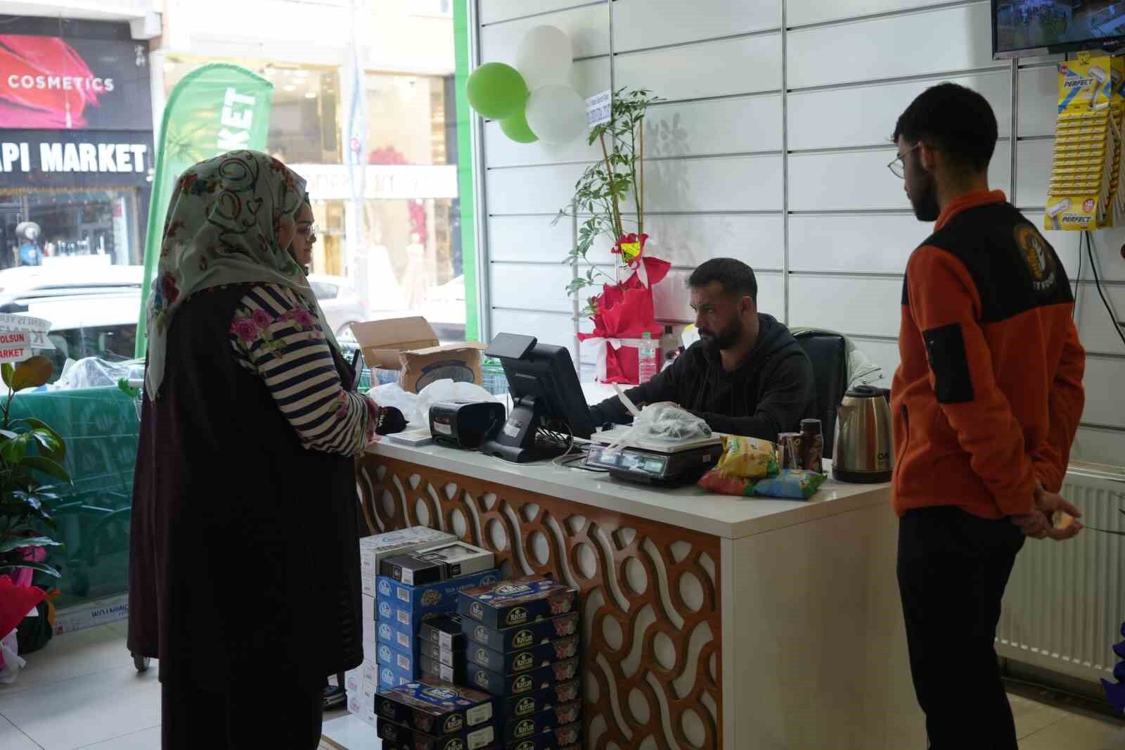 Zulme Karşı Yerli Duruş Muş'ta Boykot Ürünleri Satmayan Market Açıldı!
