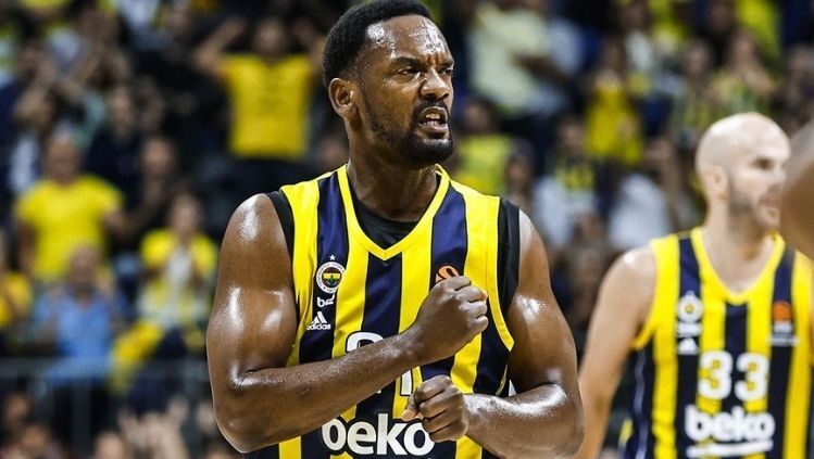 5 Yıl Fenerbahçe Forması Giydi, Galatasaray'a Imza Attı! (3)-1