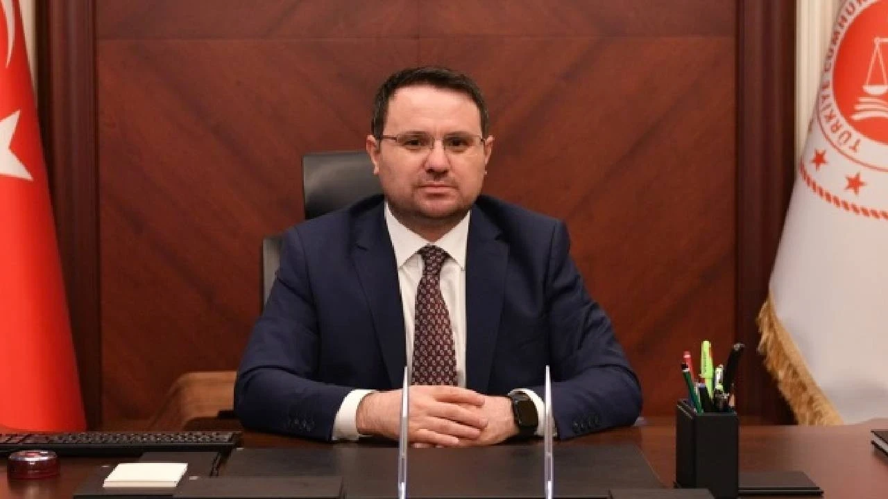 Bakan Gürlek'ten Özgür Özel'e Kripto Telefon Yanıtı (3)