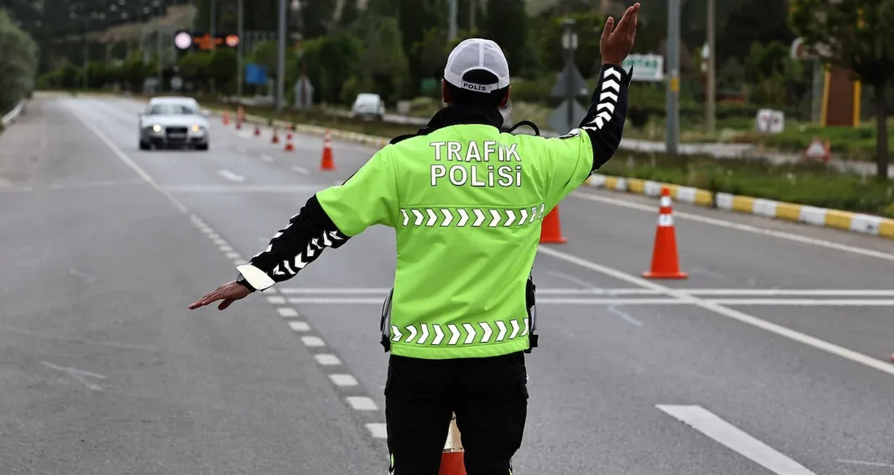 Bayram Öncesi Sürücülere Kötü Sürpriz Bagajı Açıp Bakıyorlar, Eksik Varsa Yandınız!S