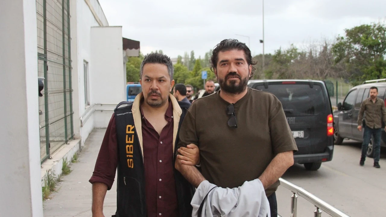 Gozaltina Alinan Rasim Ozan Kutahyali Adanaya Getirildi Iste Ilk Sozleri Tp9D Cover