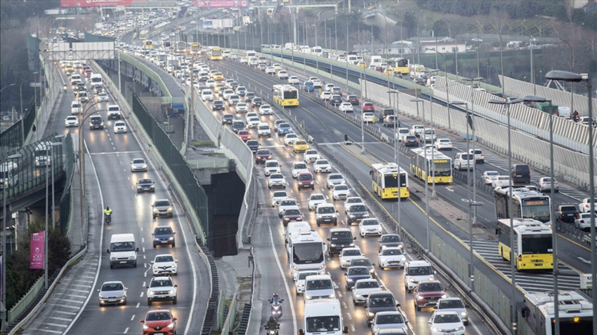 Istanbulda Saganak Etkisi Trafik Yuzde 80I Asti Jb1G