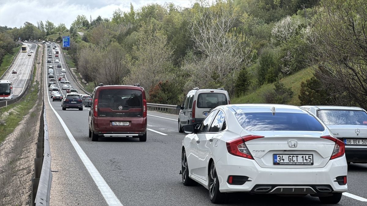 Kurban Bayramı Dönüşü Başladı Yollar Kilitlendi! İşte Trafik Yoğunluğunun Yaşandığı O Bölgeler...k