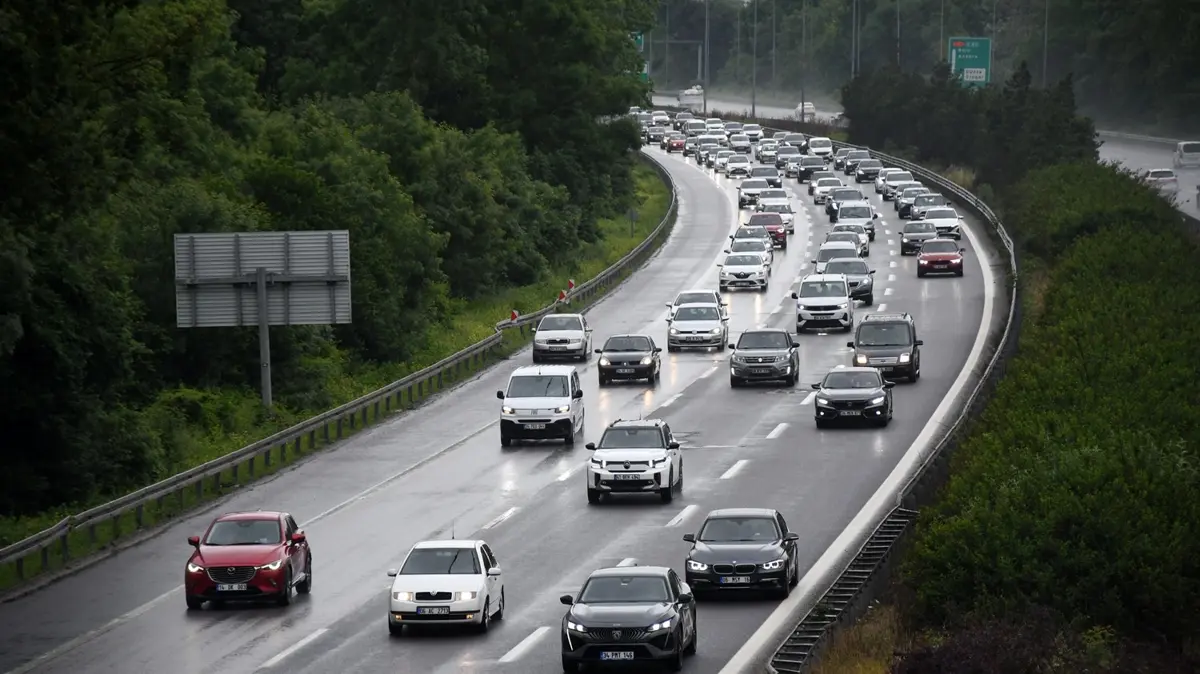 Kurban Bayramı Dönüşü Başladı Yollar Kilitlendi! İşte Trafik Yoğunluğunun Yaşandığı O Bölgeler...s