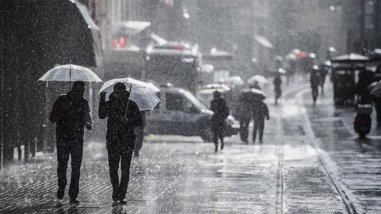 Meteoroloji Den 39 Il Icin Sari Kodla Uyari Firtina Ve Saganak Bekleniyor
