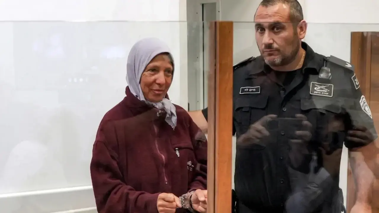Siyonist Zulmü Reddedip Müslüman Olmuştu! İsrailli Aktivist Regev Ülkemin Beni Hain Görmesi Onurdur!V