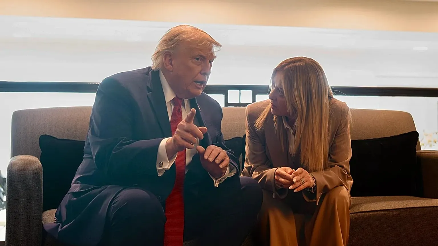Unutulmaz nükleer silah atışması! Meloni, Trump'a adeta ''kapak'' yaptı! Atışmaları ile iki ünlü küresel emperyalist isim!