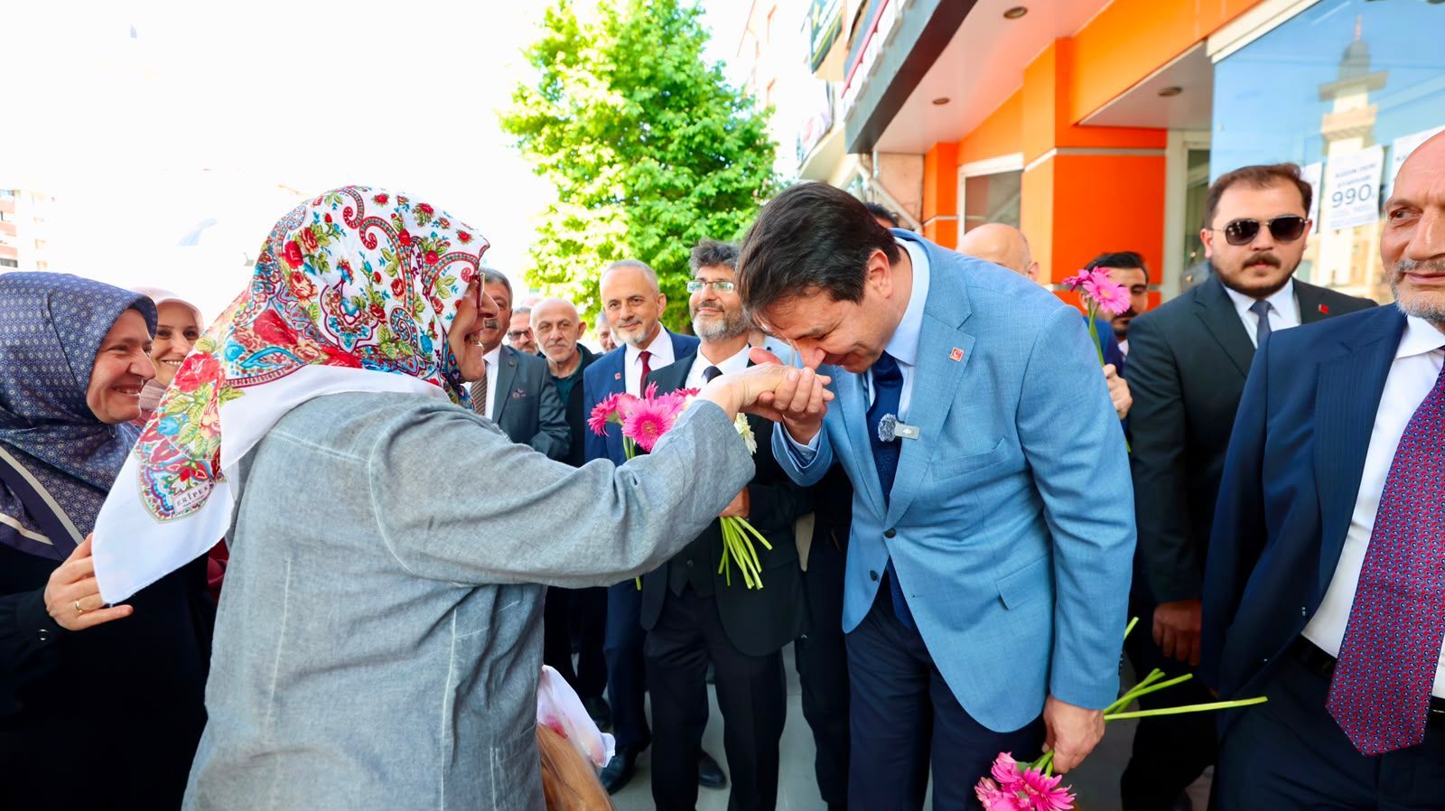 Arıkan'dan Bozüyük'te Sistem Eleştirisi “Bu Düzen Çürümüştür, Yeni Bir Başlangıç Şart” (5)