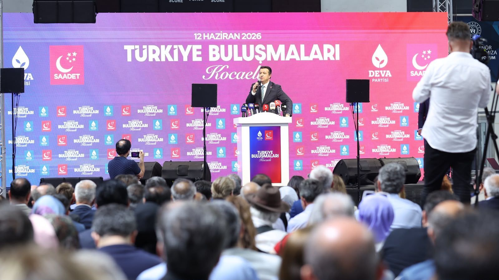 Arıkan'dan Siyasi Ahlak Ve Toplumsal Mutabakat Çağrısı Yeni Bir Siyasi Ahlaka Ihtiyacımız Var!U