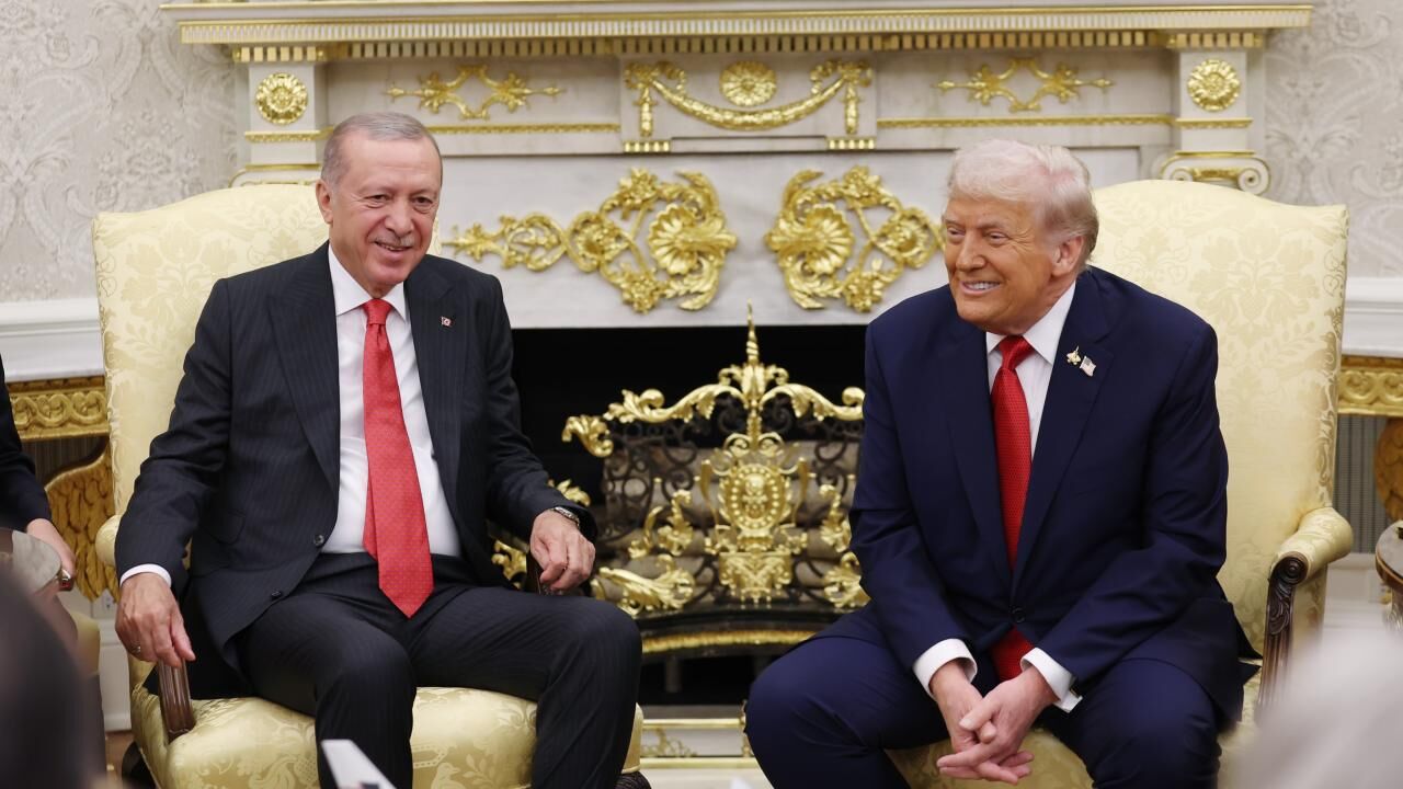 Kimileri sevinse de bizler rahatsız oluyoruz...  Trump, yine Cumhurbaşkanı Erdoğan’ı övdü: Erdoğan benim çok iyi bir dostum ve birlikte çok iyi çalıştık