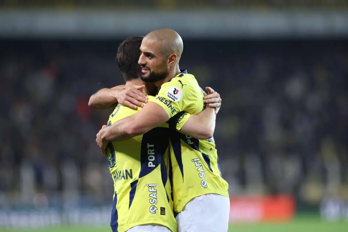 Fenerbahçe'de 8 Yıldız Gidiyor Aziz Yıldırım Biletlerini Kesti (7)