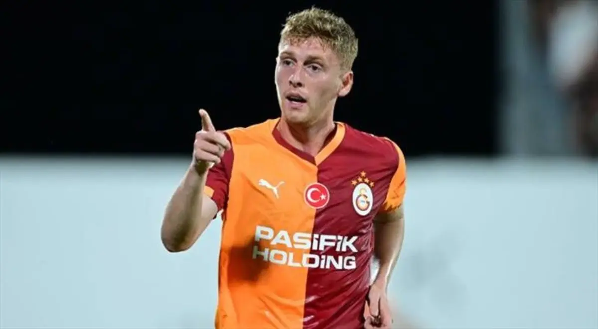 Galatasaray Alt Yapısından Yetişen Genç Yıldız Ayrılıyor (1)