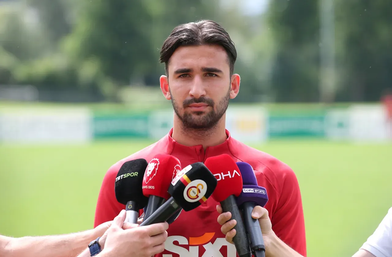 Galatasaray Alt Yapısından Yetişen Genç Yıldız Ayrılıyor (2)-1