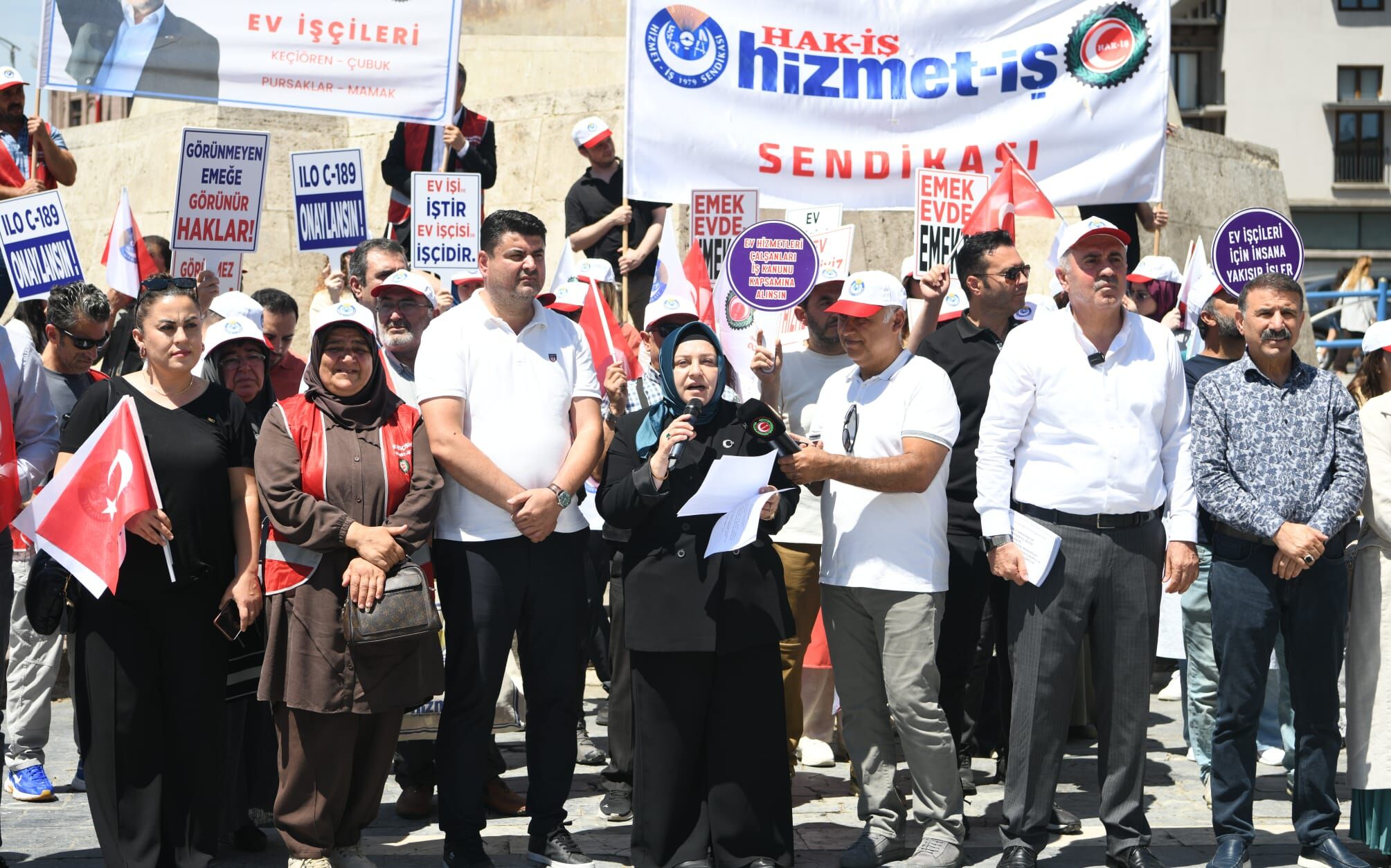 Hizmet İş'ten Ev Işçileri Için Yasal Güvence Çağrısı Görünmeyen Emeğin Hakkı Teslim Edilmelidir (2)