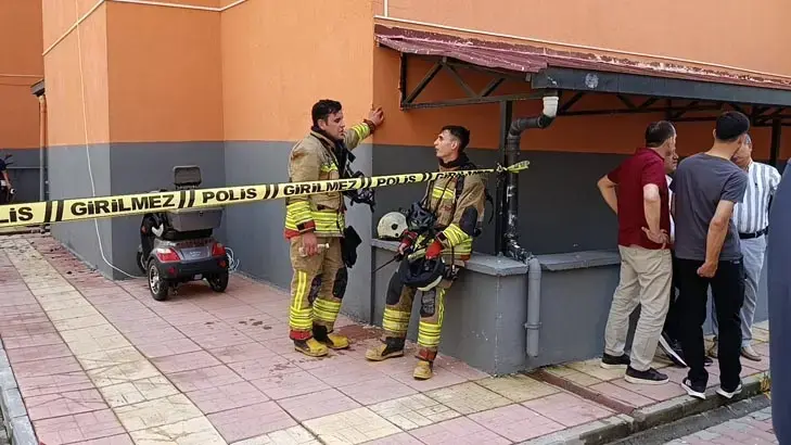 Kahramanmaraş'ta Apartman Yangın Faciası 3 Kişi Canından Oldu (5)