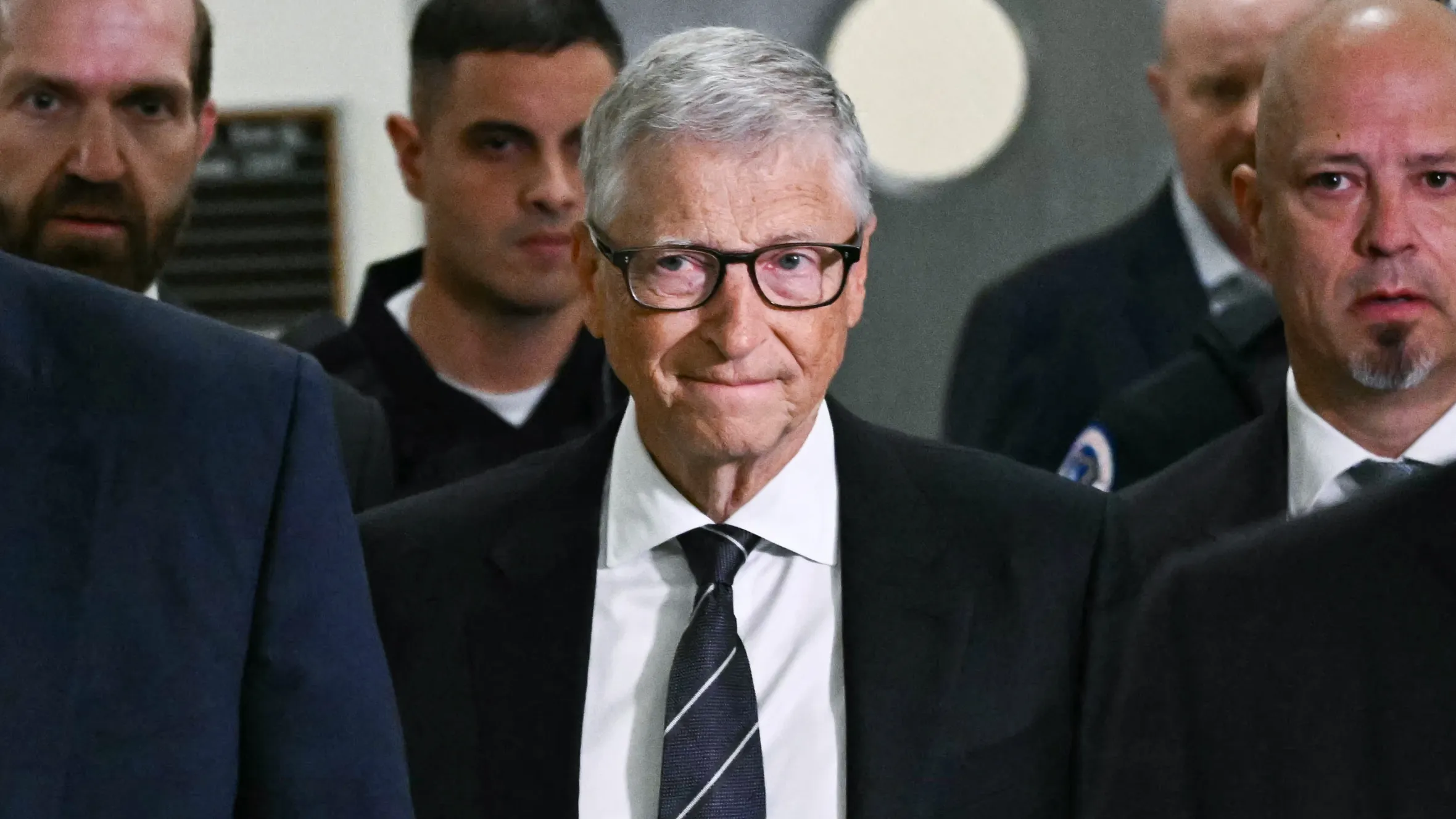 Karanlık Ilişkiler Ağında Yeni Perde! Bill Gates’ten 'Epstein' Savunması Görüşmek Büyük Hataydı!Qqq