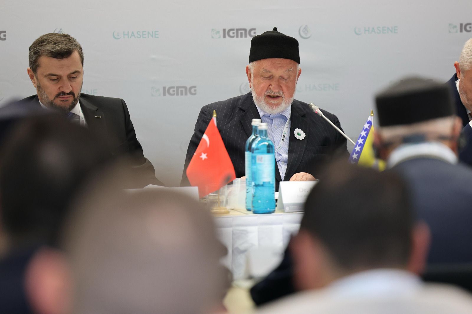 Köln'de Uluslararası Konferans 17 Ülkenin Müslüman Temsilcileri Buluştu!M