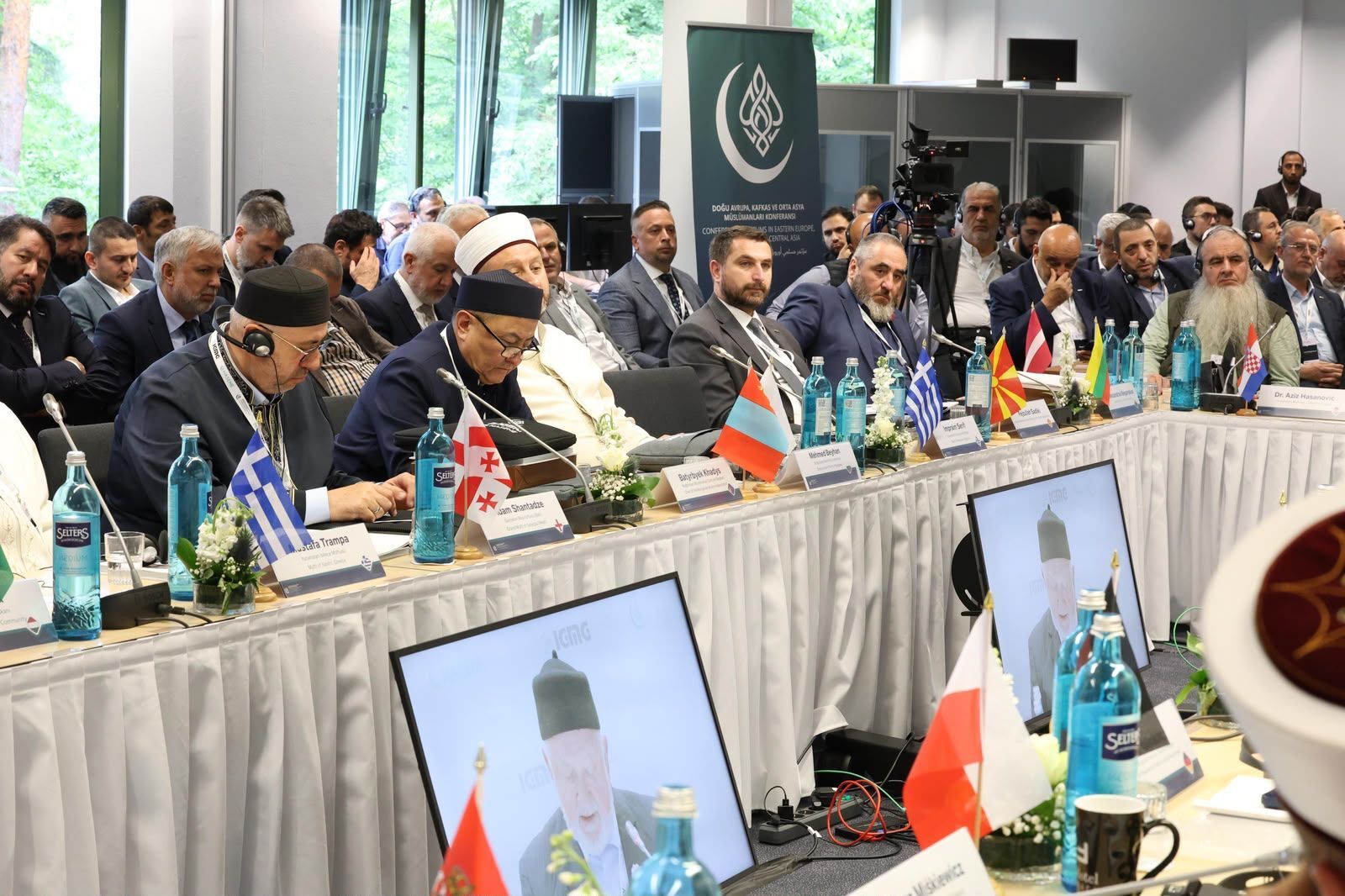 Köln'de Uluslararası Konferans 17 Ülkenin Müslüman Temsilcileri Buluştu!V