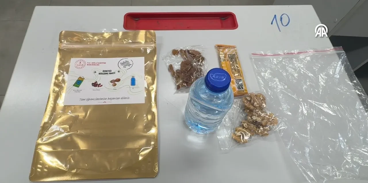Lgsde Bir Ilk Yuzbinlerce Paket Hazirlandi Siralara Yerlestirildi 3341294 202606121647 3