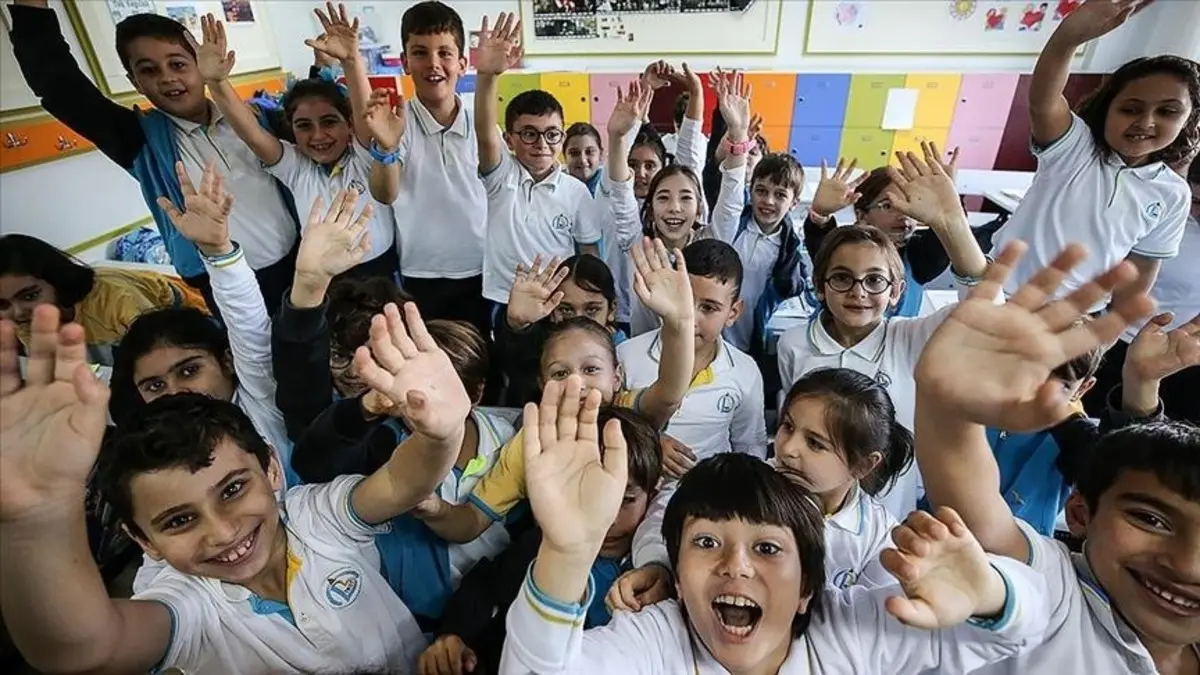 Meb'den Son Dakika Ara Tatil Kararı! Bakan Tekin Ara Tatil Kalkacak Mı Resmen Açıkladı (2)-1