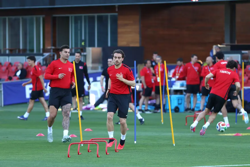 Montella'dan Antrenmanda Dikkat Çeken Hareket! (2)-1
