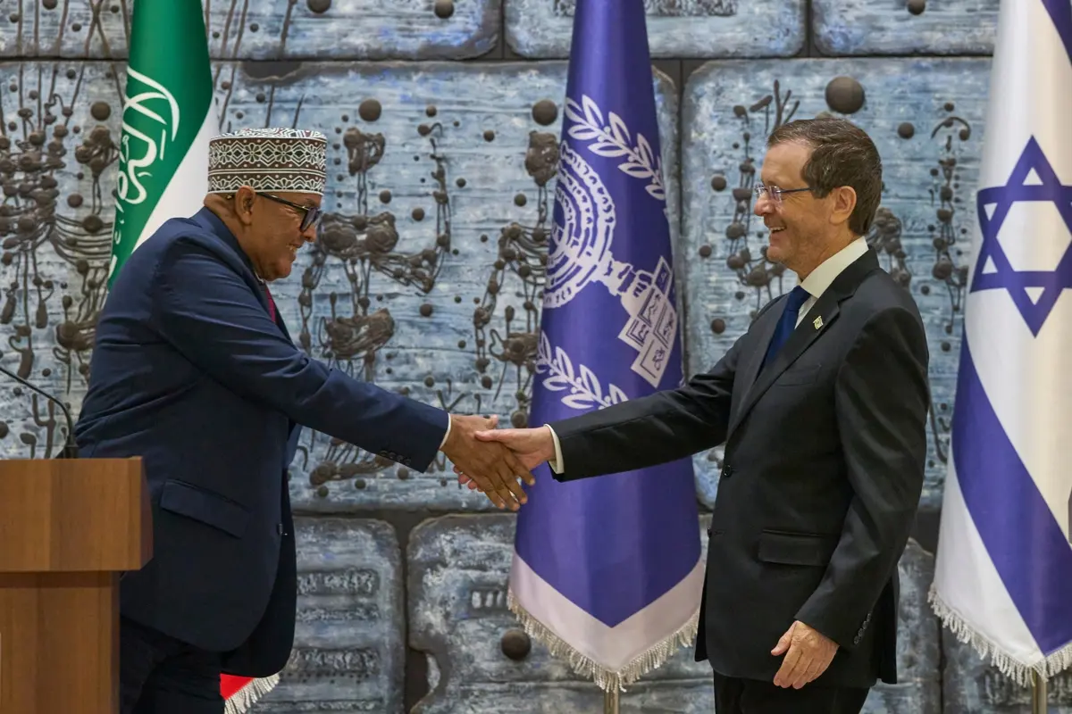 Müslüman Somali'nin Bağrına Siyonist Hançeri Somaliland'da İsrail Üssü Yolda!B