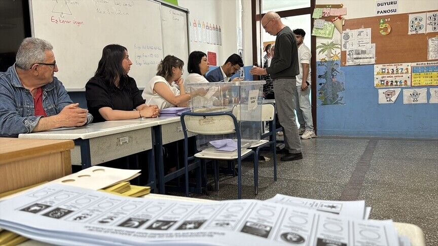 Üç ilde seçim heyecanı! 6 beldede sandık başına gidildi