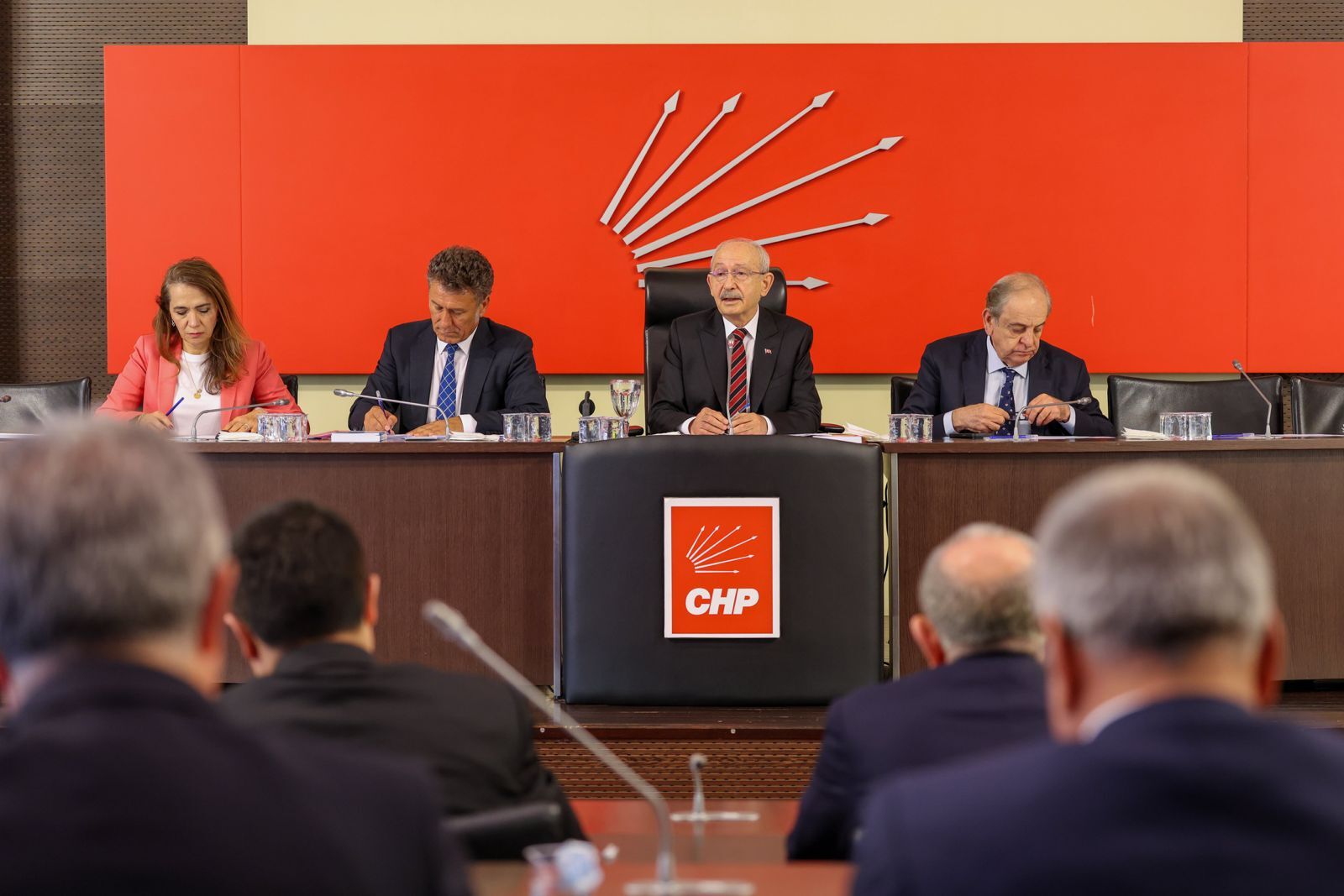 CHP'de ya kurultay ya bölünme! Milli Gazete, taraflarla konuşup muhtemel senaryoları sordu…