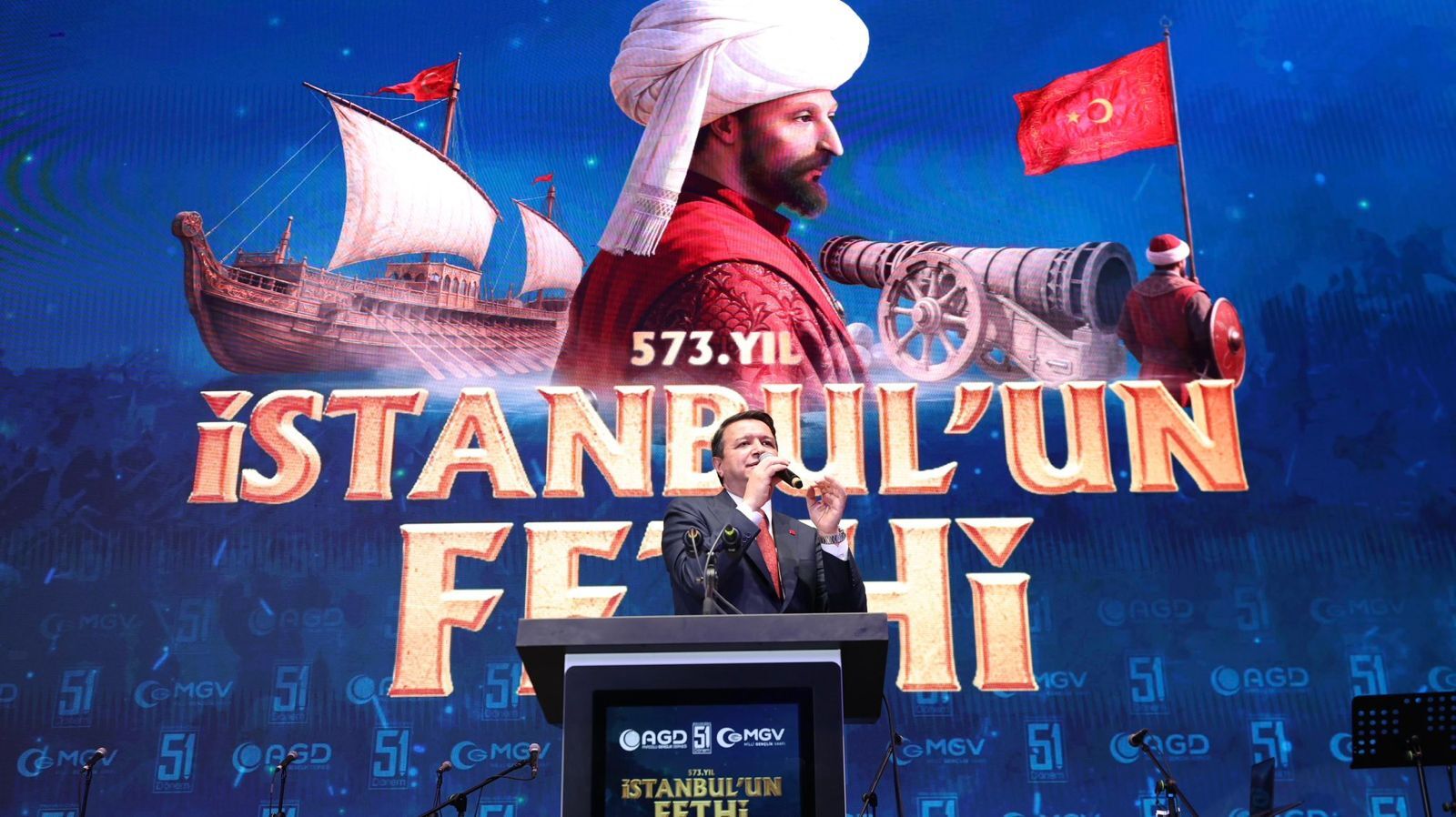 Arıkan, İstanbul'un fethi programında gençliğe ve geleceğe seslendi  “Gençlerimizin gitmek zorunda kalmadığı bir Türkiye'yi inşa edeceğiz”   Fetih, Hz İbrahim olmak  put kırmaktır