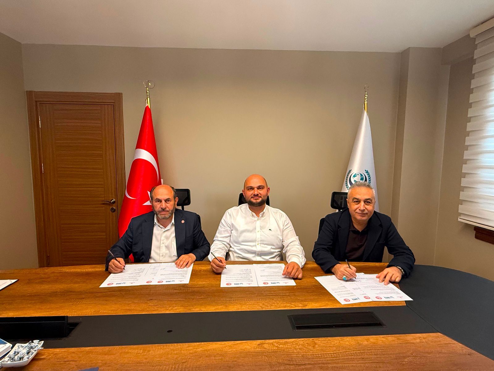 Ayla Kara'nın anısına eğitim kampüsü İçin İMG Türkiye, ÖĞDER ve Milli Gazete protokol imzaladı... Kahramanın adı  sonsuza taşınıyor