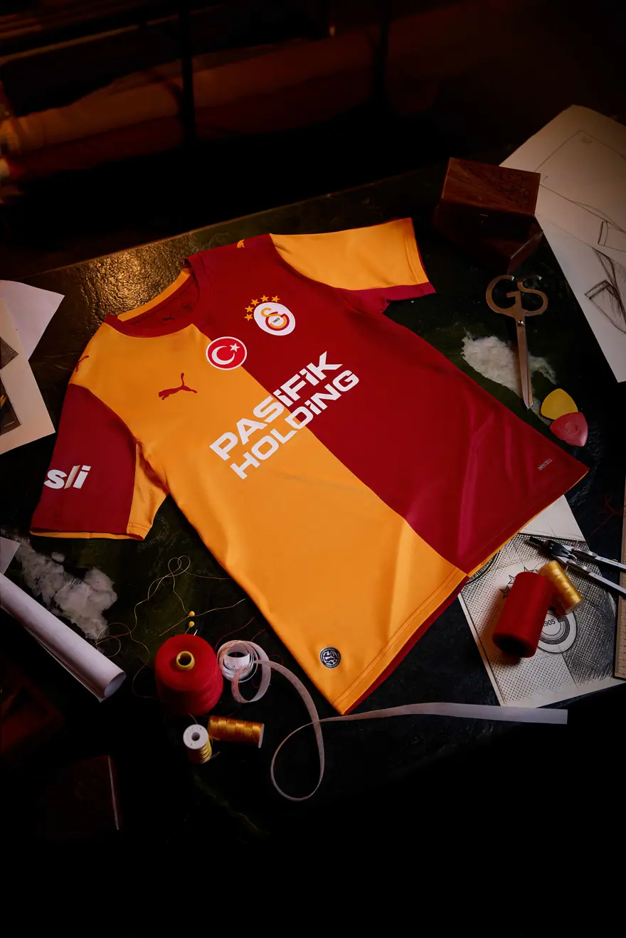 Galatasaray yeni formalarını tanıttı: İşte yeni fiyatlar