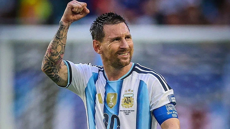 Messi Dünya Kupası'nda rekor kırdı: Arjantin tur atladı