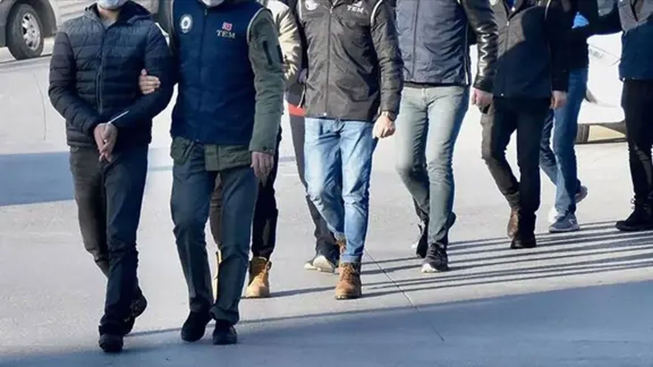 81 Ilde Dev Fetö Operasyonu 704 Şüpheli Gözaltına Alındı!G