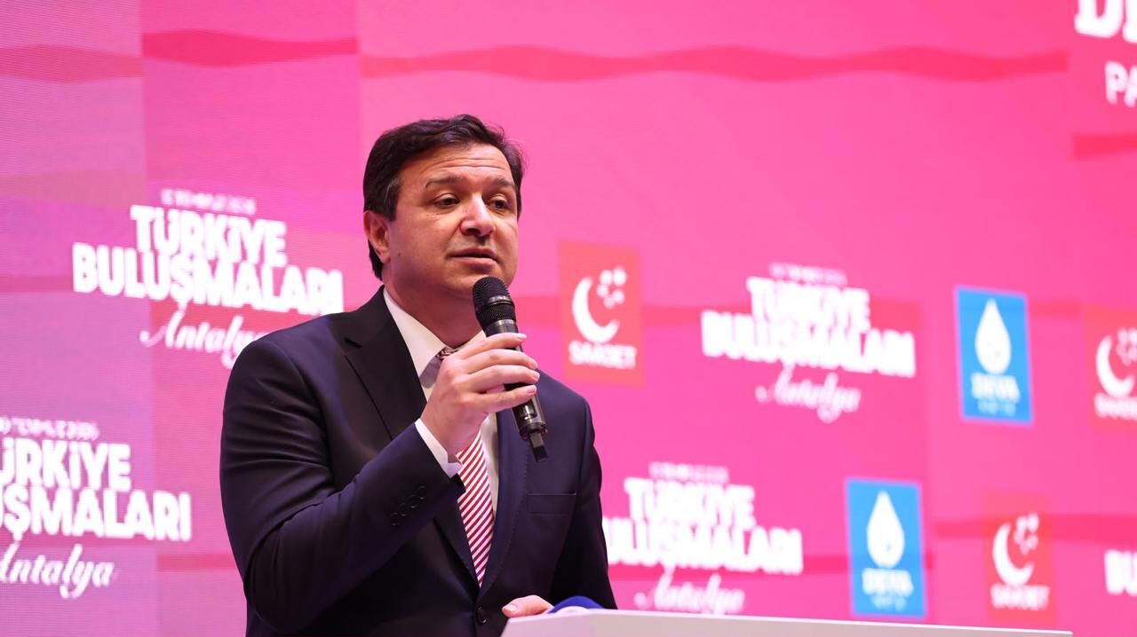 Arıkan Antalya'da Iktidarı Eleştirdi İktidar Gazze'ye Ağlayıp Gazze Katilleri Ile Gülmeyi Tercih Etti!V