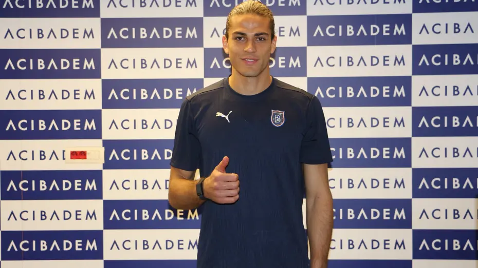 Beşiktaş Transferde Şova Başladı Genç Kaleci Bugün İstanbul'da (5)