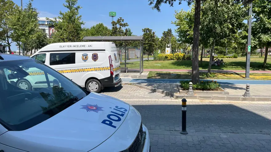 Çatalca'da Kan Donduran Vahşet Boşanma Aşamasındaki Eşini Boğazından Bıçakladı (1)