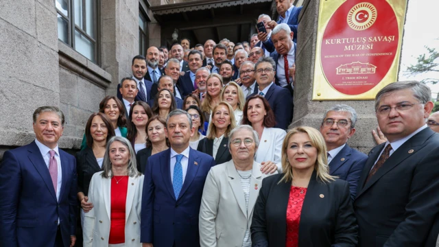 Partisi kebapçıya bile borçlandı! Bağışla bir siyasi parti hayatını devam ettirebilir mi? Peki, ama adaletli olan sistem hangisi?