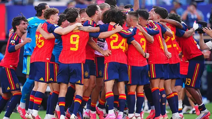 Dünya Kupası'nda Utanç Gecesi! Arjantinli Futbolcular Mağlubiyeti Hazmedemeyince Boksöre Dönüştü (4)
