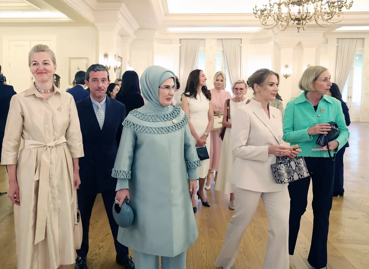 Emine Erdogan Natoya Gelen Liderlerin Eslerini Agirladi Turk Motifleri Ve Lezzetleri 3346462 202607090945 6